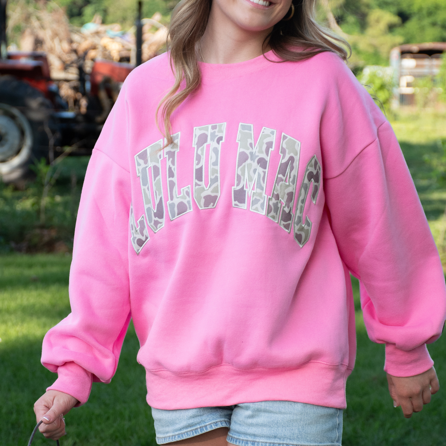 BUBBLEGUM LULU MAC SWEATSHIRT CAMO LETTERING