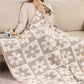 DAISY AND CHECKERED Print Soft Cozy Throw Blanket: BEIGE / ONE SIZE