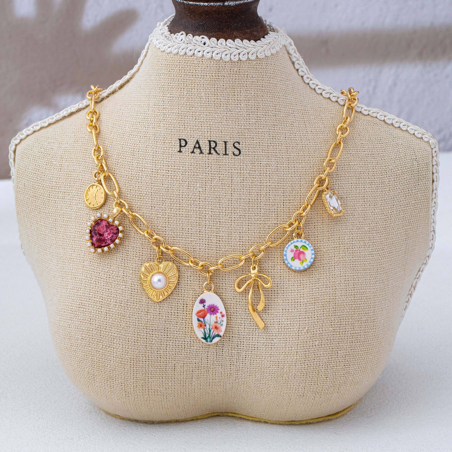Vintage Bow Porcelain Multi-Charm Link Necklace in Gold