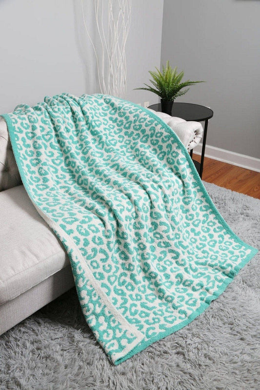 Super Lux Leopard Throw Blanket: Mint