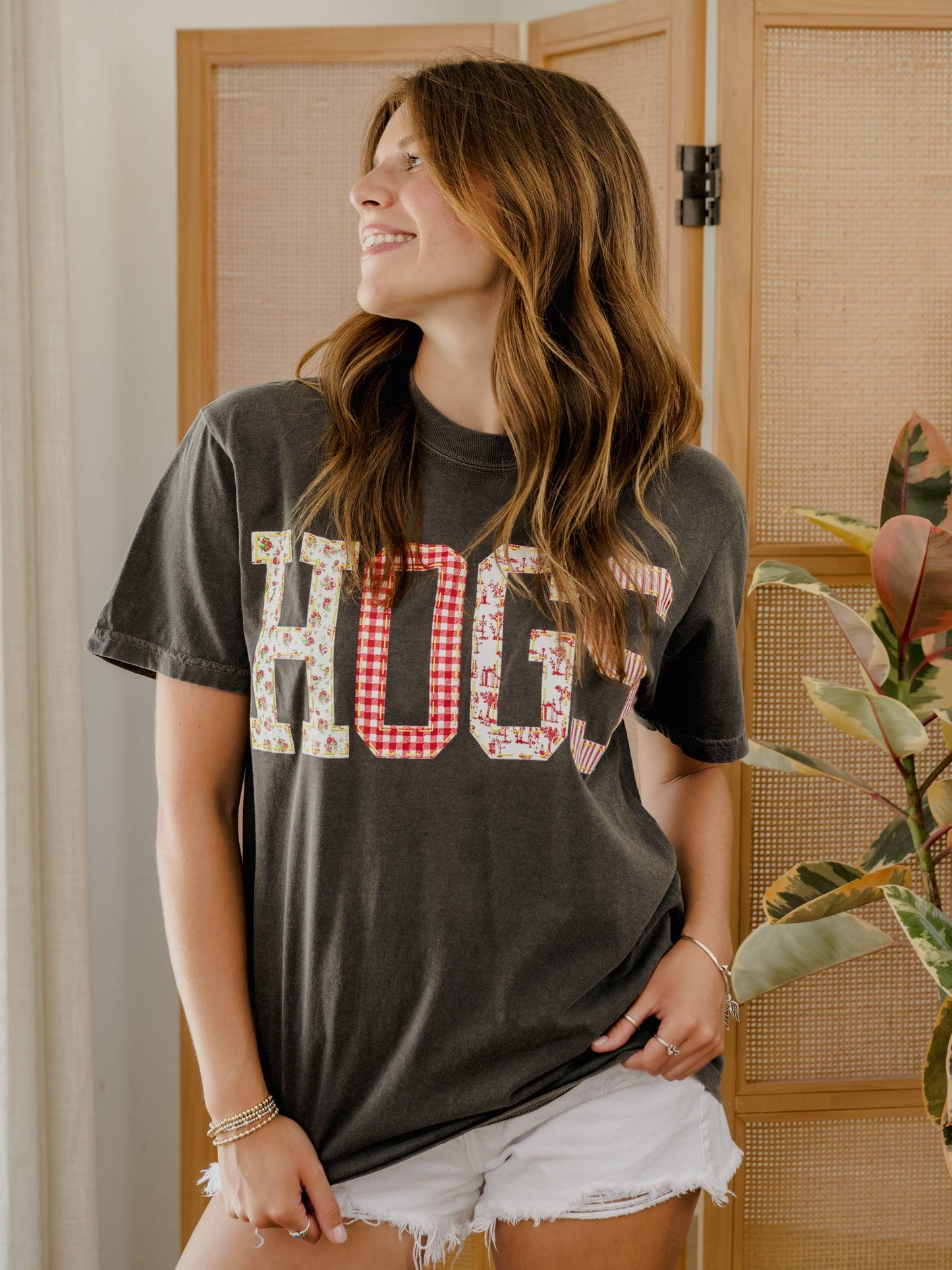 Arkansas HOGS Quilted Puff Ink Pepper Comfort Colors Tee