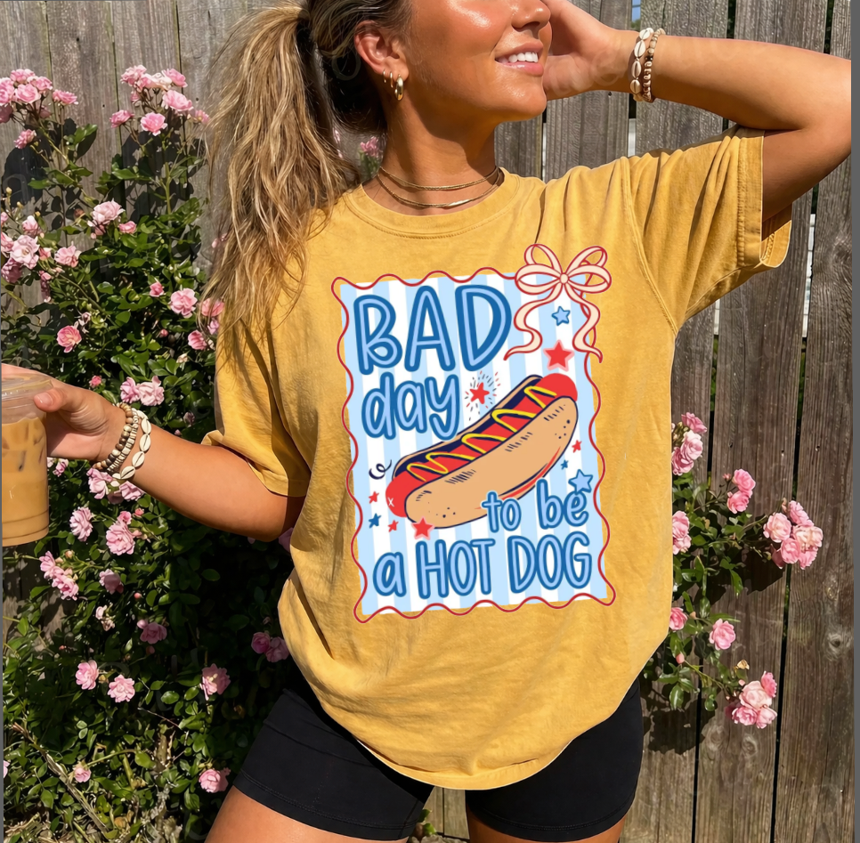 Bad Day to be a Hot dog Sweatshirts & T-Shirts : GILDAN T Shirt / Adult XL